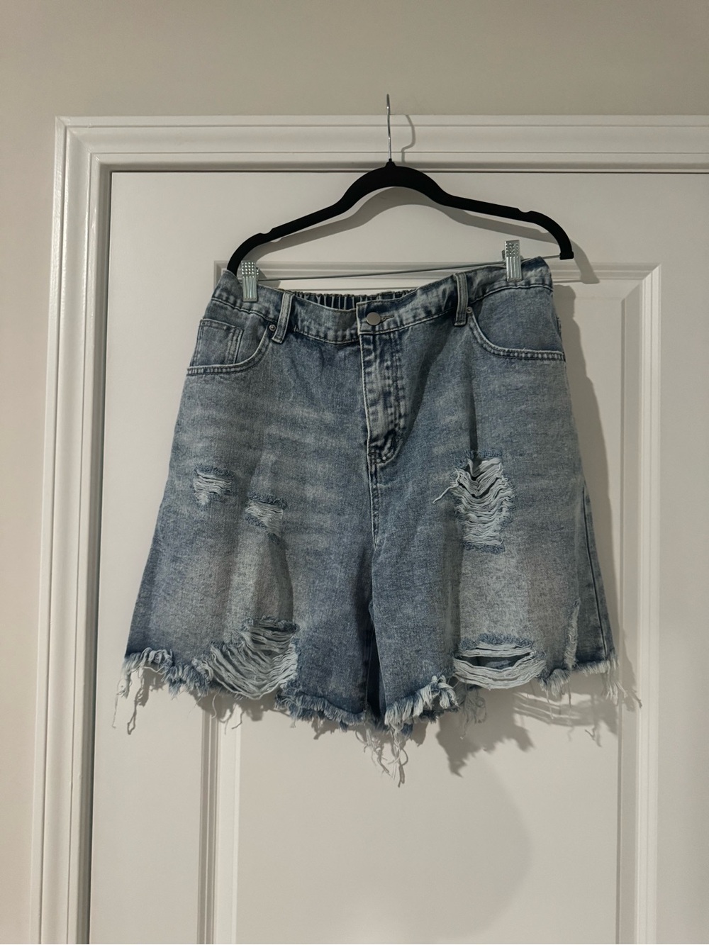 SHEIN Light Blue Distressed High-Rise Denim Shorts